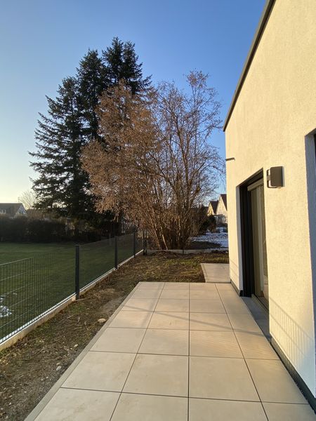 helle 2-Zimmer-Erdgeschosswohnung mit Gartenanteil